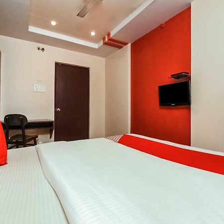 Oyo 28856 Manjeera Inn Visakhapatnam Bagian luar foto